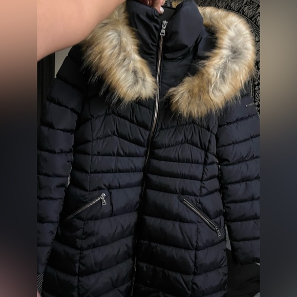 SOLD- Woman’s Winter Coat by Laundry - Picture 6 of 9